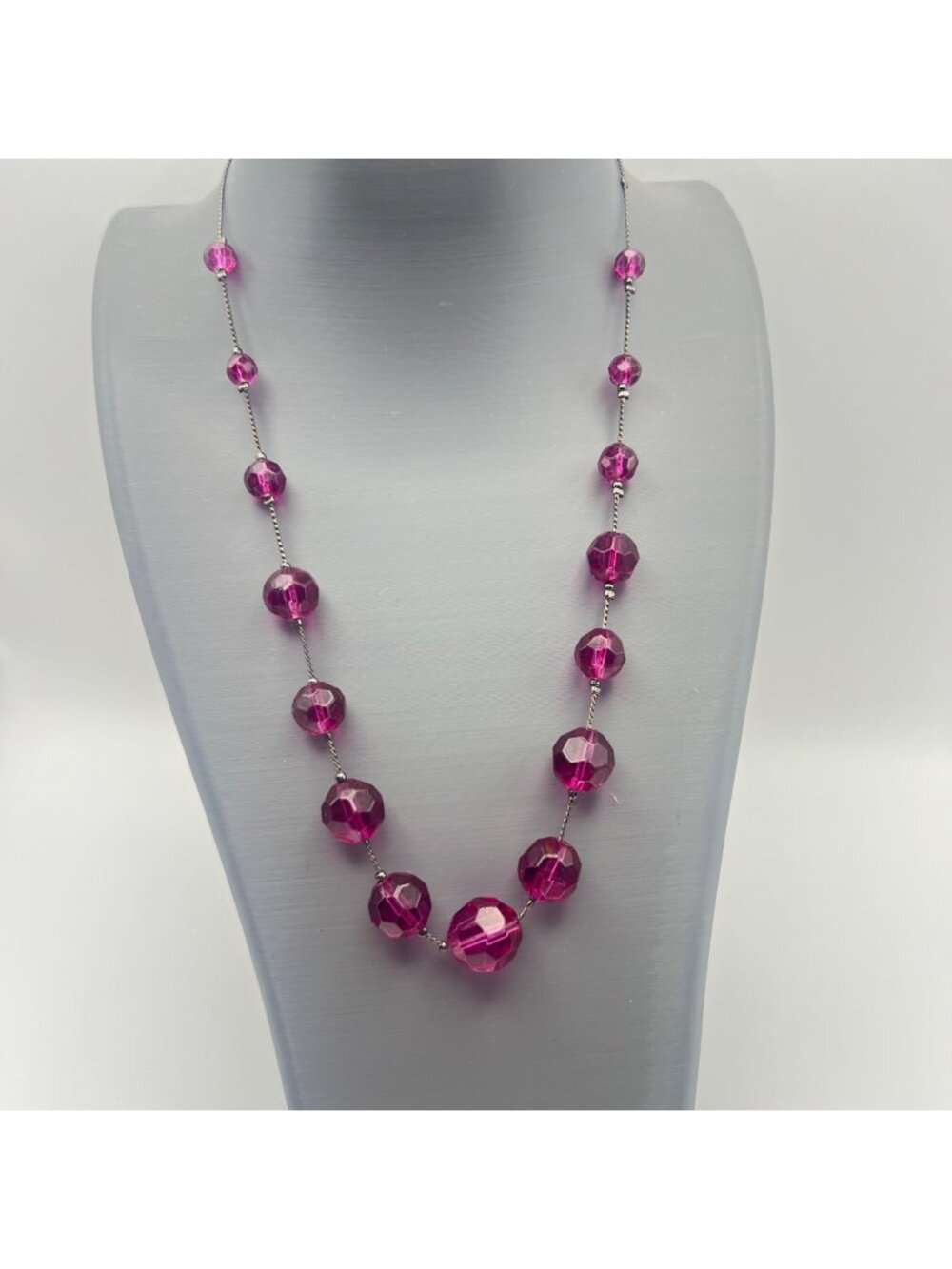 Fuchsia Pink Faceted Glass Bead Necklace Graduated Silver Tone 16.5" + 3"
